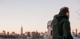 Czym różnią się plecaki turystyczne od miejskich i który z nich warto wybrać? plecak